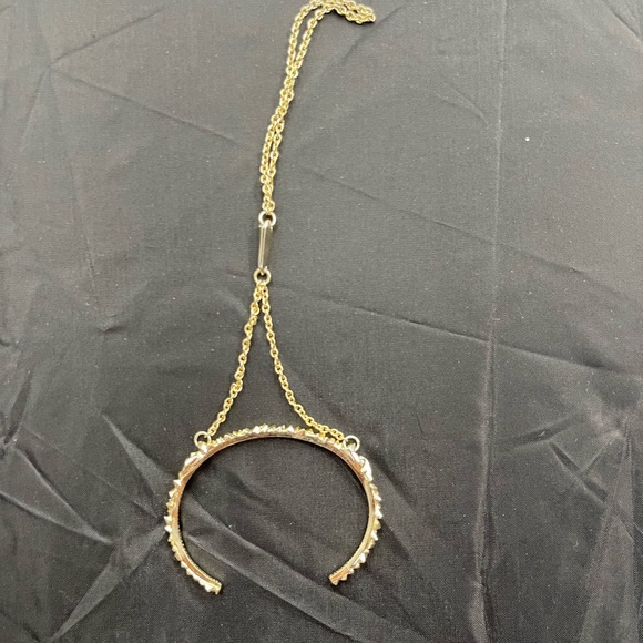 Kendra Scott Gold Wrist to Finger Bracelet H12 - Picture 2 of 2